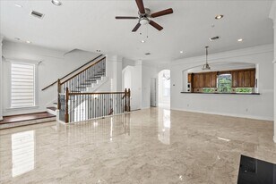 6118 Tyne St in Houston, TX - Building Photo