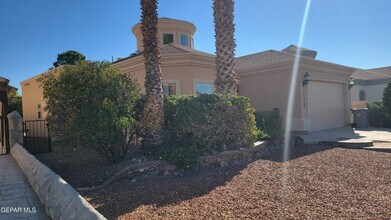 11512 Porfirio Payan Dr in El Paso, TX - Building Photo - Building Photo