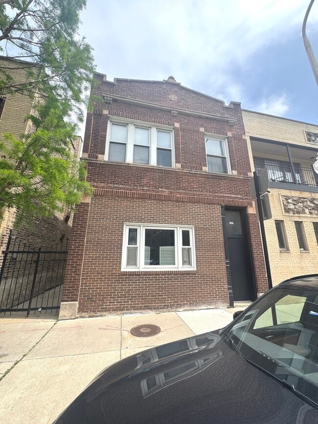 property at 4207 N Elston Ave