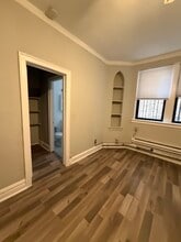 4827 N Damen Ave, Unit Studio in Chicago, IL - Foto de edificio - Building Photo