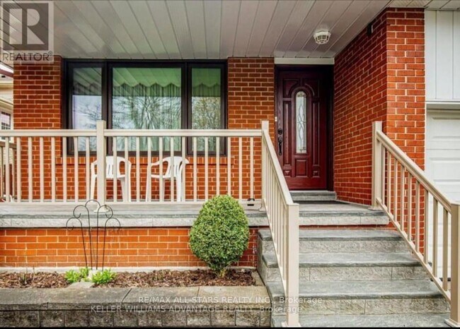 272 Stouffer St in Whitchurch-Stouffville, ON - Building Photo - Building Photo