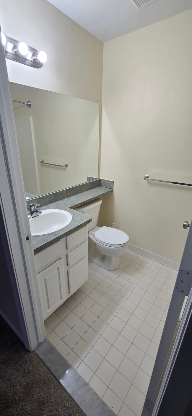 1240 University Dr in Pontiac, MI - Building Photo - Building Photo