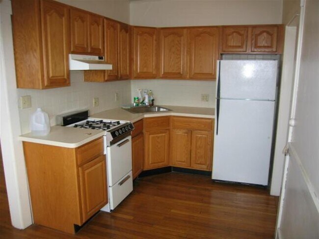 32 College Ave, Unit 5