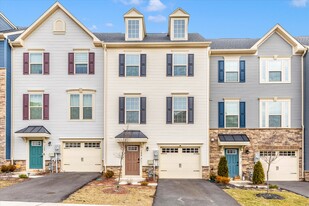 166 Drydock Way in Baltimore, MD - Building Photo