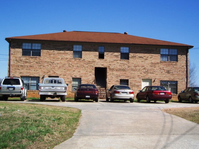 1117 Abrams Rd in Silver Creek, GA - Building Photo