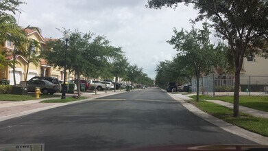 521 NE 21st Terrace in Homestead, FL - Building Photo - Building Photo