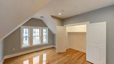 30 Centre St, Unit 3 in Boston, MA - Building Photo - Building Photo