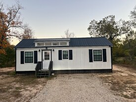 164 Private Rd in Gary, TX - Building Photo