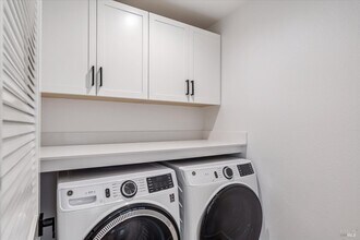 219 Gambrel Cir in Santa Rosa, CA - Building Photo - Building Photo