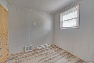 227 Garfield Ave in Menasha, WI - Building Photo - Building Photo