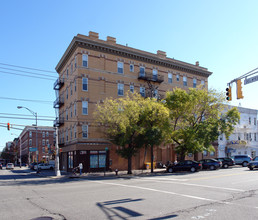 1327 Willow Ave in Hoboken, NJ - Building Photo - Building Photo