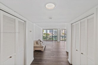 900 Bay Dr in Miami Beach, FL - Building Photo - Building Photo