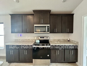 693 Moment St in Cocoa, FL - Building Photo - Building Photo