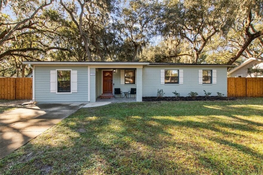 1504 Leon St in Fernandina Beach, FL - Building Photo