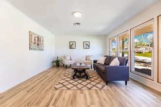 111 Nashua St in Park Forest, IL - Building Photo - Building Photo