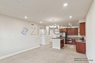 1368 El Camino Real in Santa Clara, CA - Foto de edificio - Building Photo