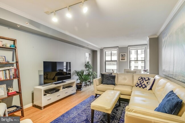 631 D St NW, Unit 927 in Washington, DC - Building Photo - Building Photo