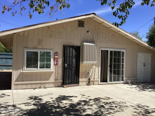 property at 3722 Knox Ave
