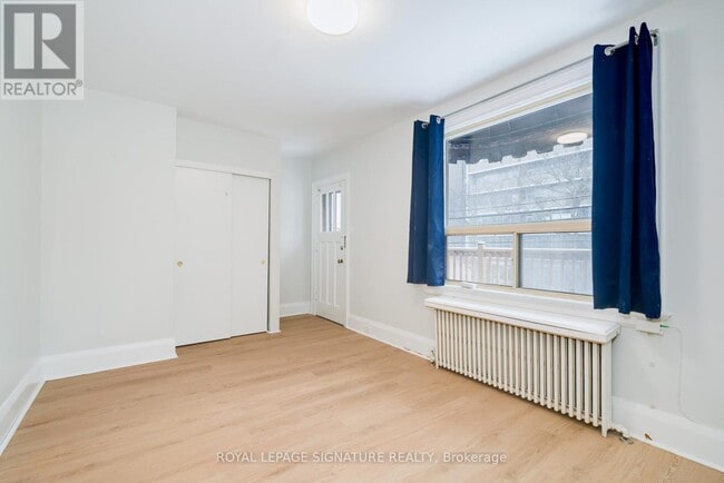 27 Hillsboro Ave in Toronto, ON - Building Photo - Building Photo