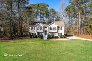 150 Lakeside Dr in Covington, GA - Building Photo