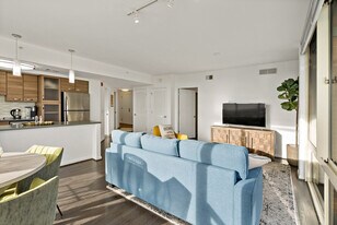 8520 Tyco Rd in McLean, VA - Building Photo