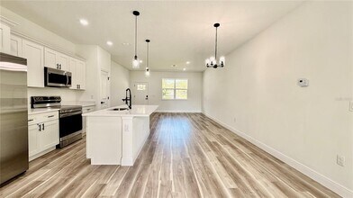 1852 W Quaker Ln in Citrus Springs, FL - Building Photo - Building Photo