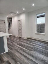 4618 Davenport St in Houston, TX - Building Photo - Building Photo