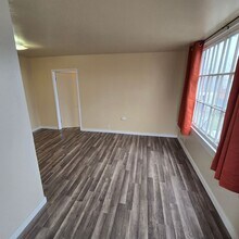 625-B S 8th St in Klamath Falls, OR - Building Photo - Building Photo