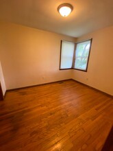 824 W Harvard St in Champaign, IL - Building Photo - Building Photo