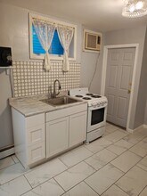 645 E St Georges Ave in Roselle, NJ - Building Photo - Building Photo