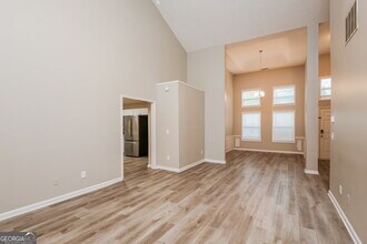 5563 Newberry Point Dr in Flowery Branch, GA - Building Photo - Building Photo