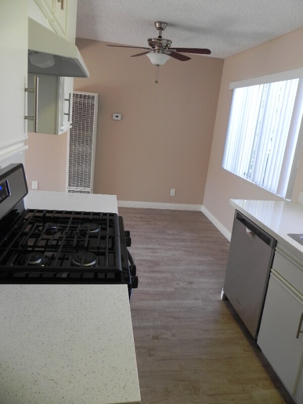 8602 Chapman Ave in Garden Grove, CA - Building Photo - Building Photo
