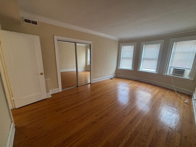 property at 2757 W Arthur Ave