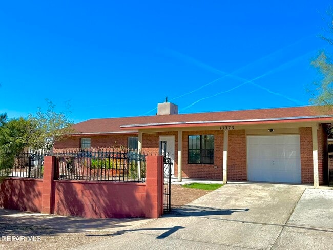 property at 13373 Greendale