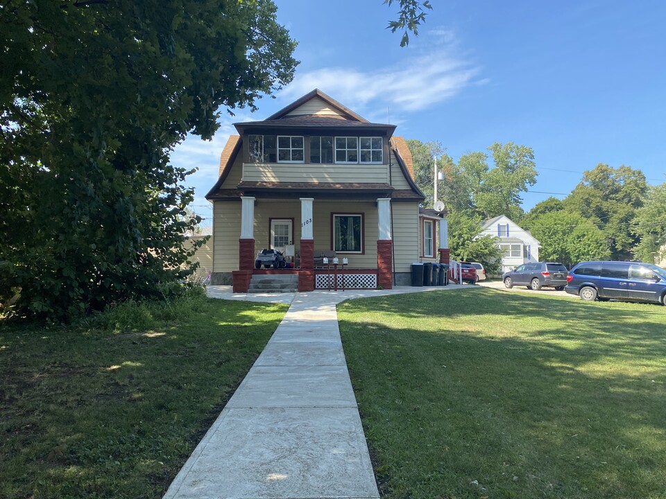 1103 W 5th St in Storm Lake, IA - Building Photo