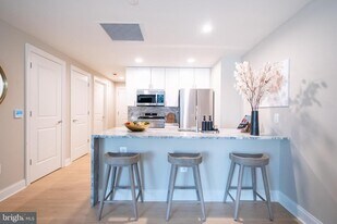 2301 John F Kennedy Blvd in Philadelphia, PA - Building Photo