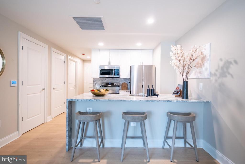 2301 John F Kennedy Blvd in Philadelphia, PA - Building Photo