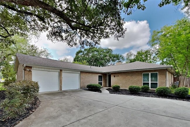 property at 12018 Whittington Dr