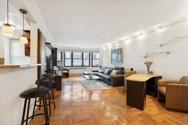 property at 135 E 54th St