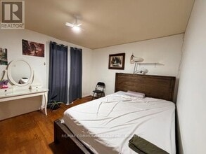 537 Steeles Ave W in Toronto, ON - Building Photo - Building Photo