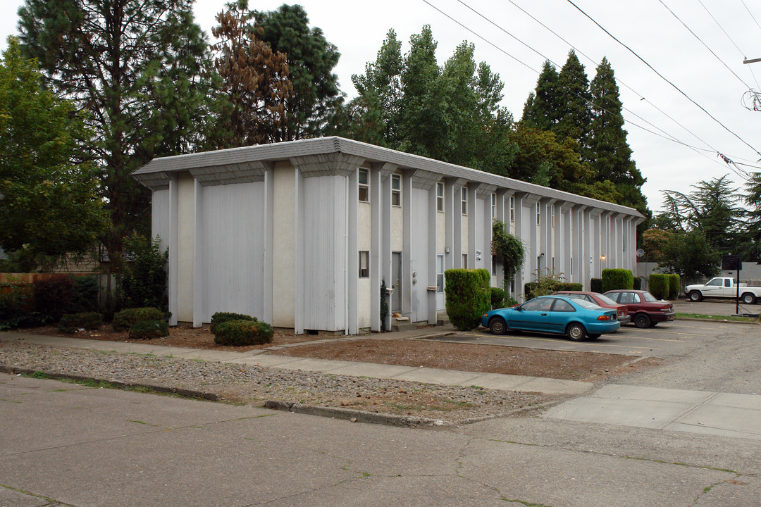 251-263 Miller St S in Salem, OR - Building Photo