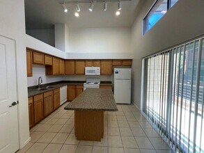 330 S Farmer Ave in Tempe, AZ - Building Photo - Building Photo