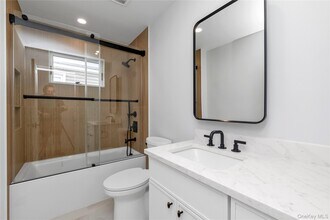 157 Lincoln Ave in Mineola, NY - Building Photo - Building Photo