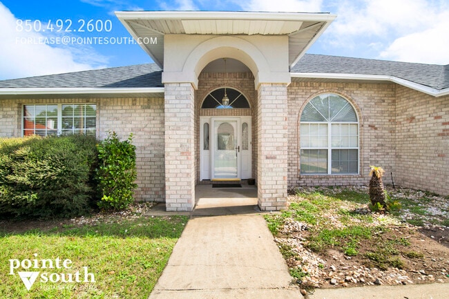 2012 Horton Dr in Pensacola, FL - Building Photo - Building Photo