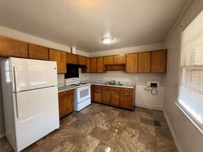 200 Kitt Dr in Jacksonville, NC - Building Photo - Building Photo