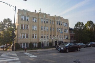 2600 N Kimball Ave, Unit 403 in Chicago, IL - Building Photo