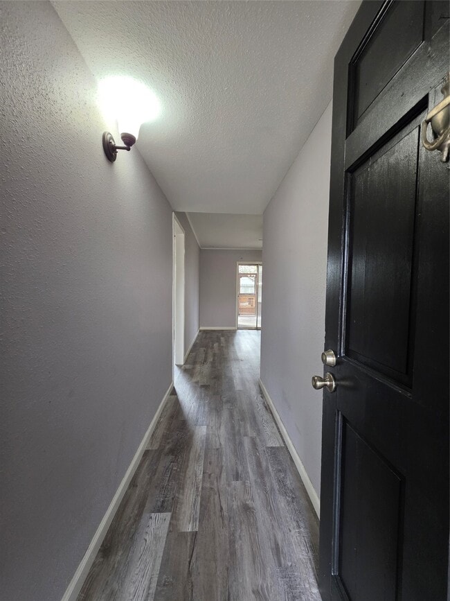 9611 Jaywood St in Houston, TX - Building Photo - Building Photo