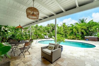 4017 Monroe St in Hollywood, FL - Foto de edificio - Building Photo