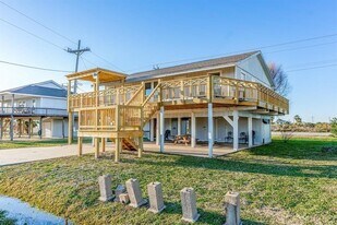 3619 Barracuda in Port Bolivar, TX - Building Photo