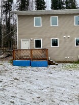305 Sarah St in Fairbanks, AK - Building Photo